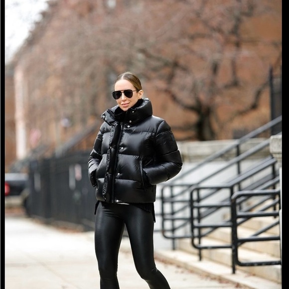 ‼️WOW ‼️Carbon 38 BLACK PUFFER JACKET IN TAKARA SHINE‼️ - Picture 1 of 14